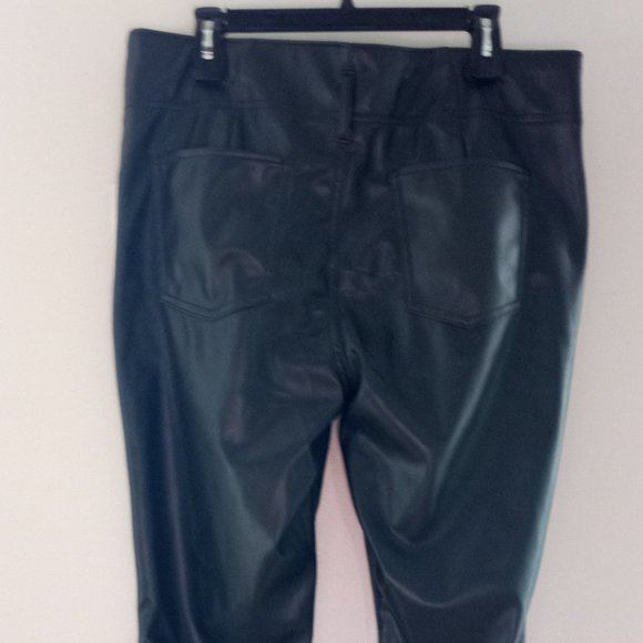 'NO BOUNDARIES' Faux Leather High Rise Skinny Size 17 NWT - Picture 7 of 12